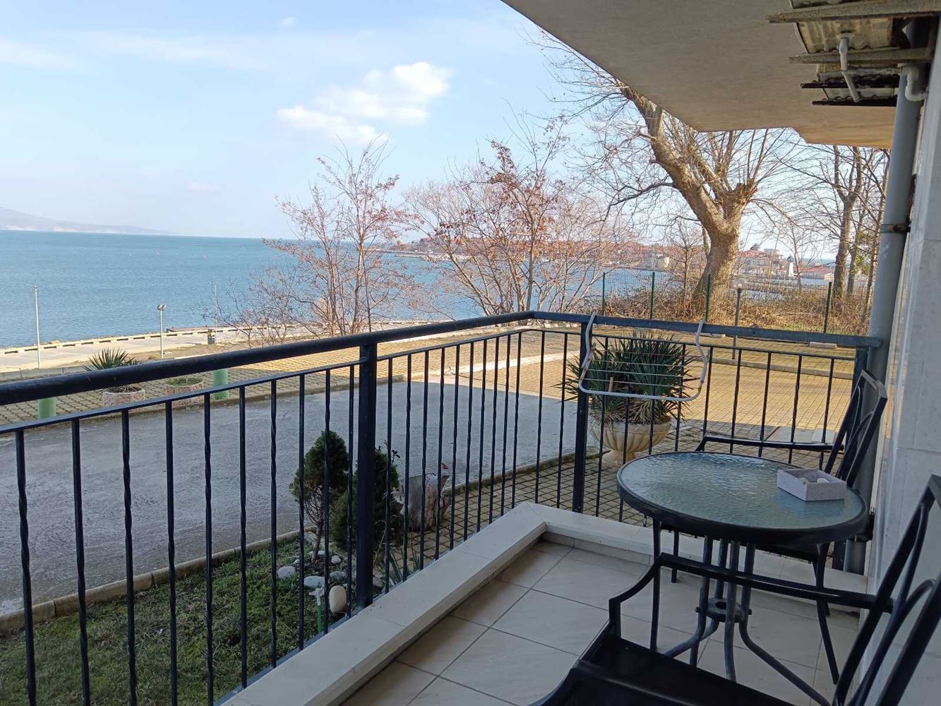 Erste Meereslinie in Nessebar – 2-Zimmer-Wohnung mit direktem Meerblick, bezugsfertig
