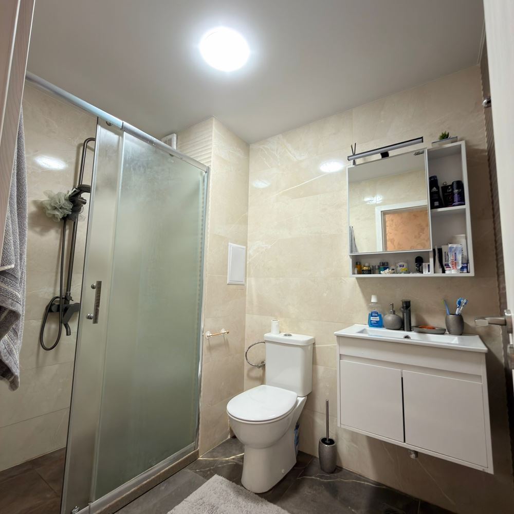 Moderne 3-Zimmer-Wohnung in einem Neubau mit Akt 16 – Komfort, Stil und ausgezeichnete Lage in Burgas