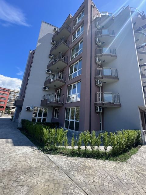 Nagelneue schlüsselfertige 3-Zimmer-Wohnung mit Dachterrasse