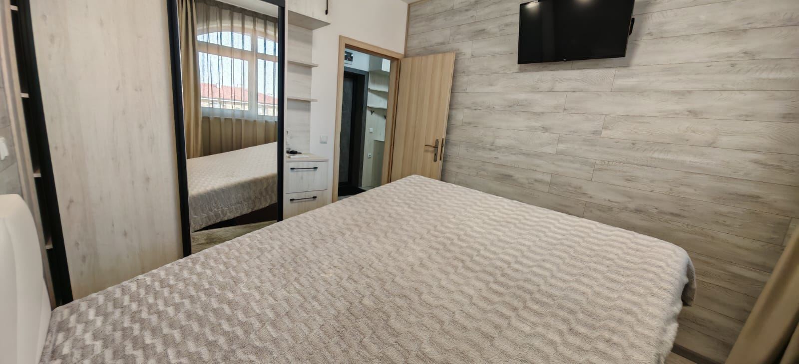 Stilvolle Zweizimmerwohnung in Sveti Vlas – komplett renoviert und nur wenige Meter vom Strand entfernt