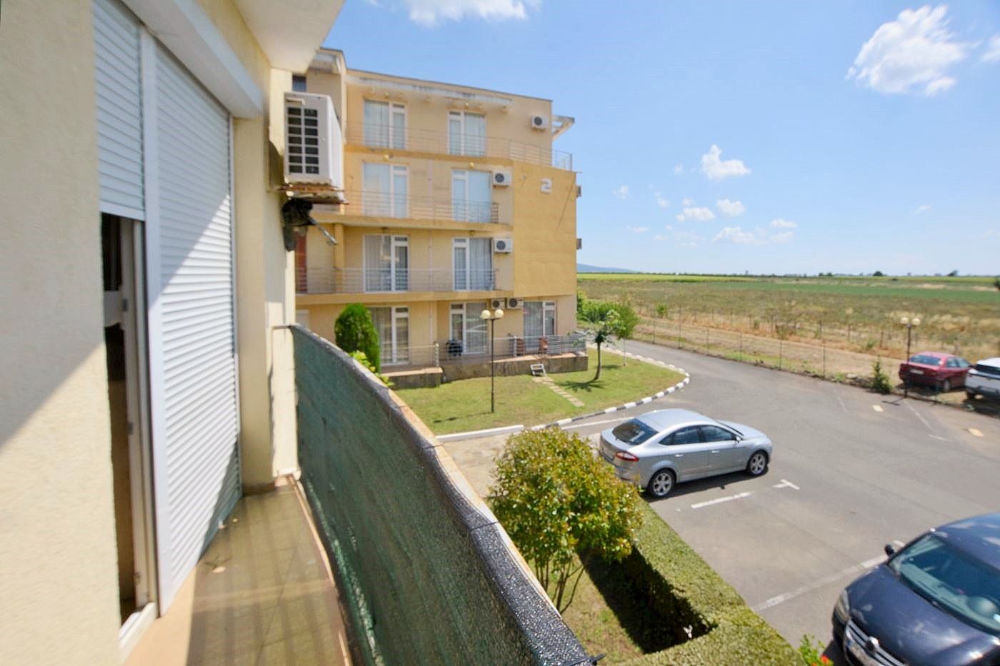 Wirtschaftliches Studio in ruhiger Lage nahe Sonnenstrand – Hervorragende Investition