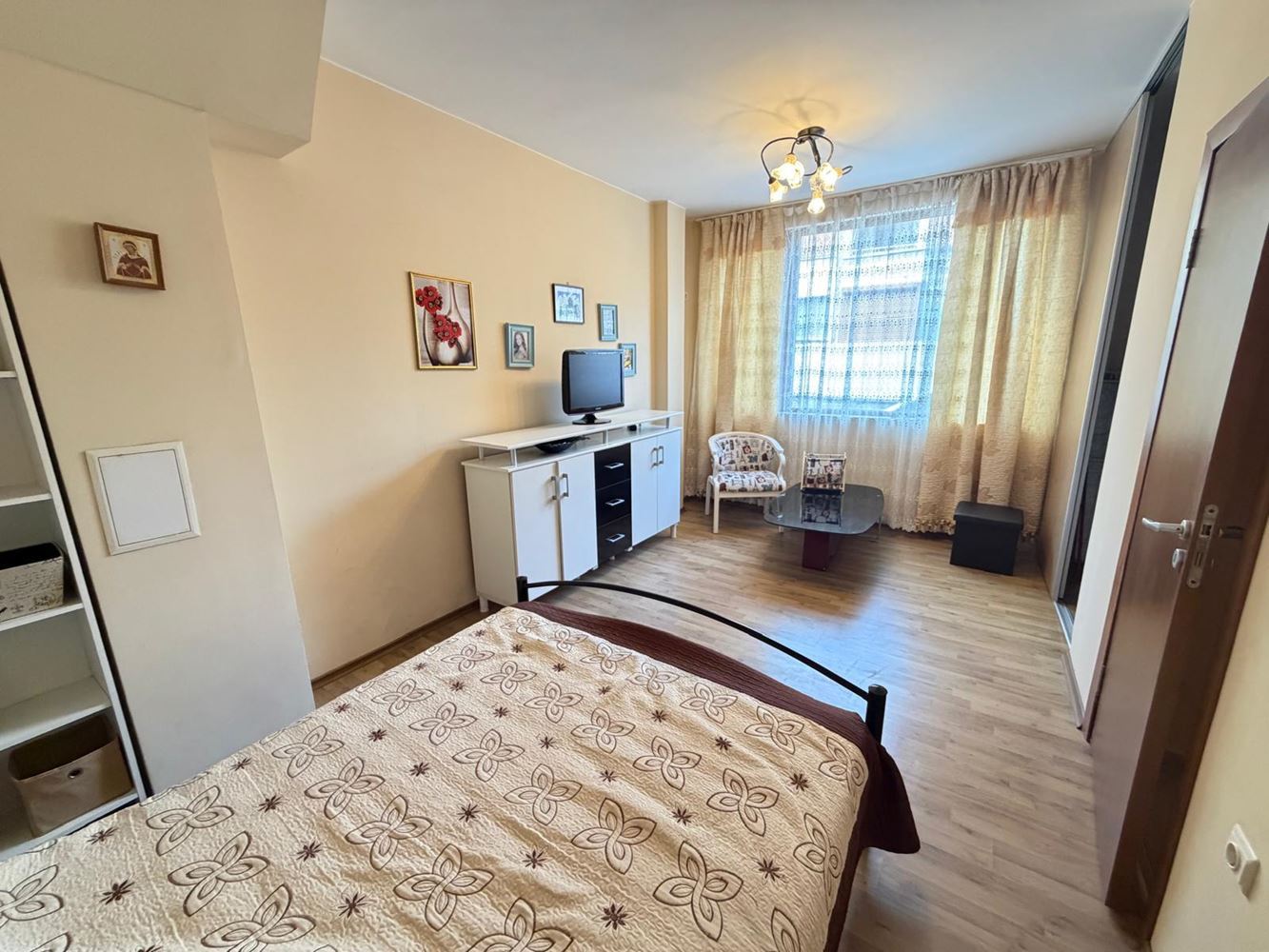 Gemütliche Wohnung mit einem Schlafzimmer in Sarafovo – eigener Eingang, keine Wartungsgebühr, ideal für ganzjähriges Wohnen