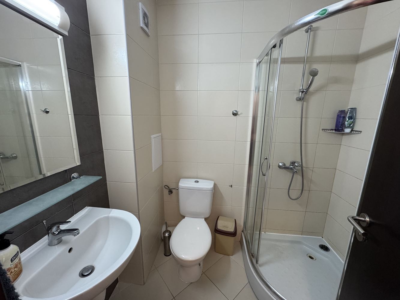 Wohnung mit einem Schlafzimmer in einer modernen Wohnanlage in Sveti Vlas – gemütliche bezugsfertige Immobilie