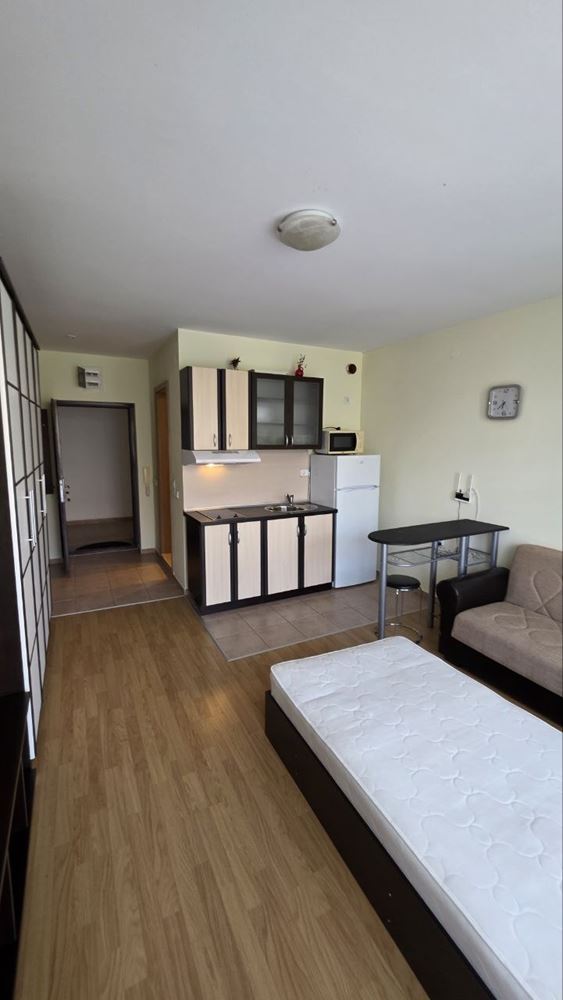 Praktisches und gemütliches Studio in Sonnenstrand – Komfort und Ruhe mit Blick auf den Pool