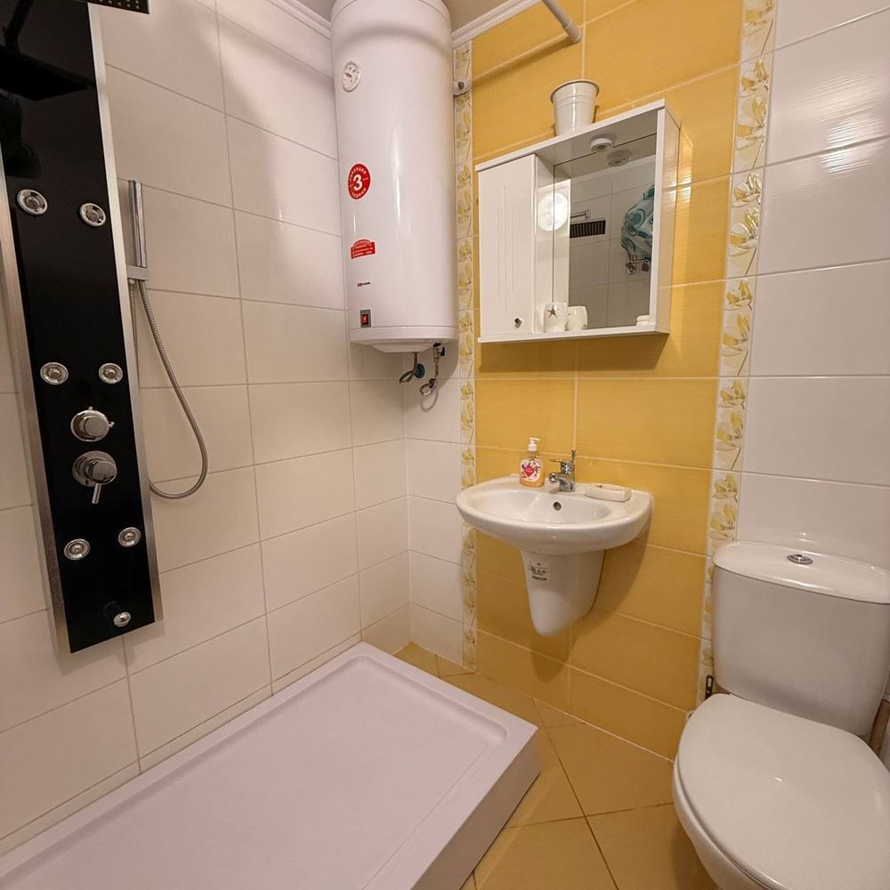 Sonniges Studio mit direktem Zugang zum Pool – Top-Lage in Sveti Vlas, 3–4 Minuten vom Strand entfernt