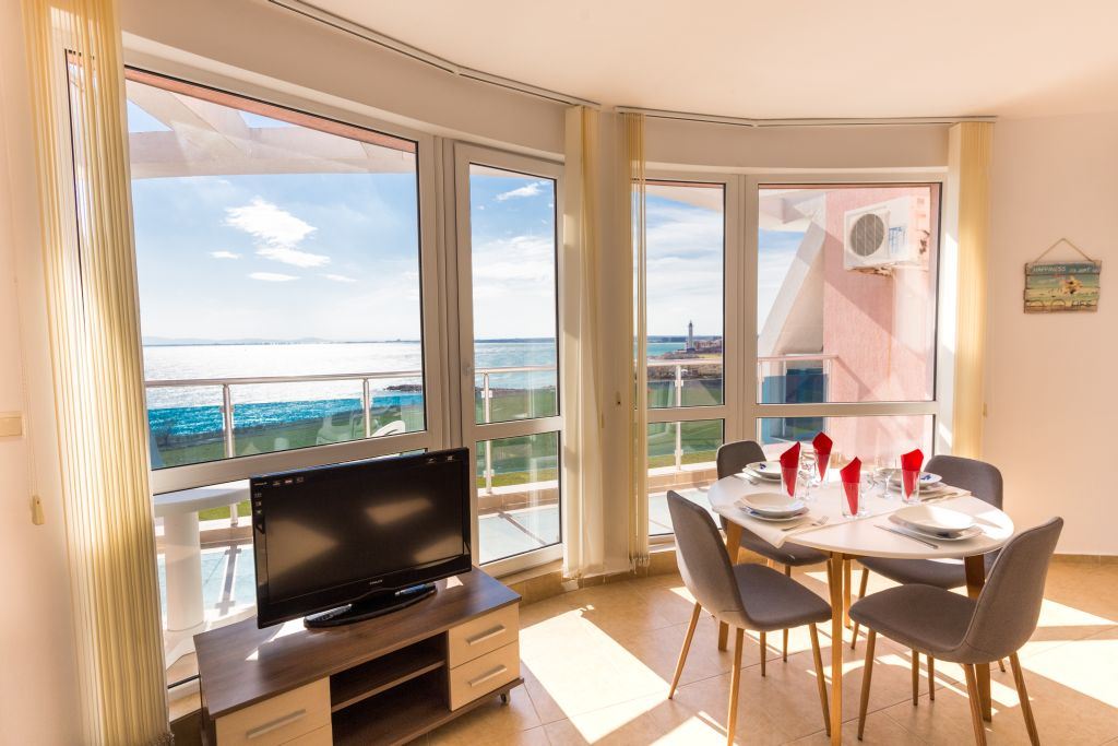 Erste Meereslinie mit herrlichem Meerblick – großzügige 2-Zimmer-Wohnung mit zwei Terrassen