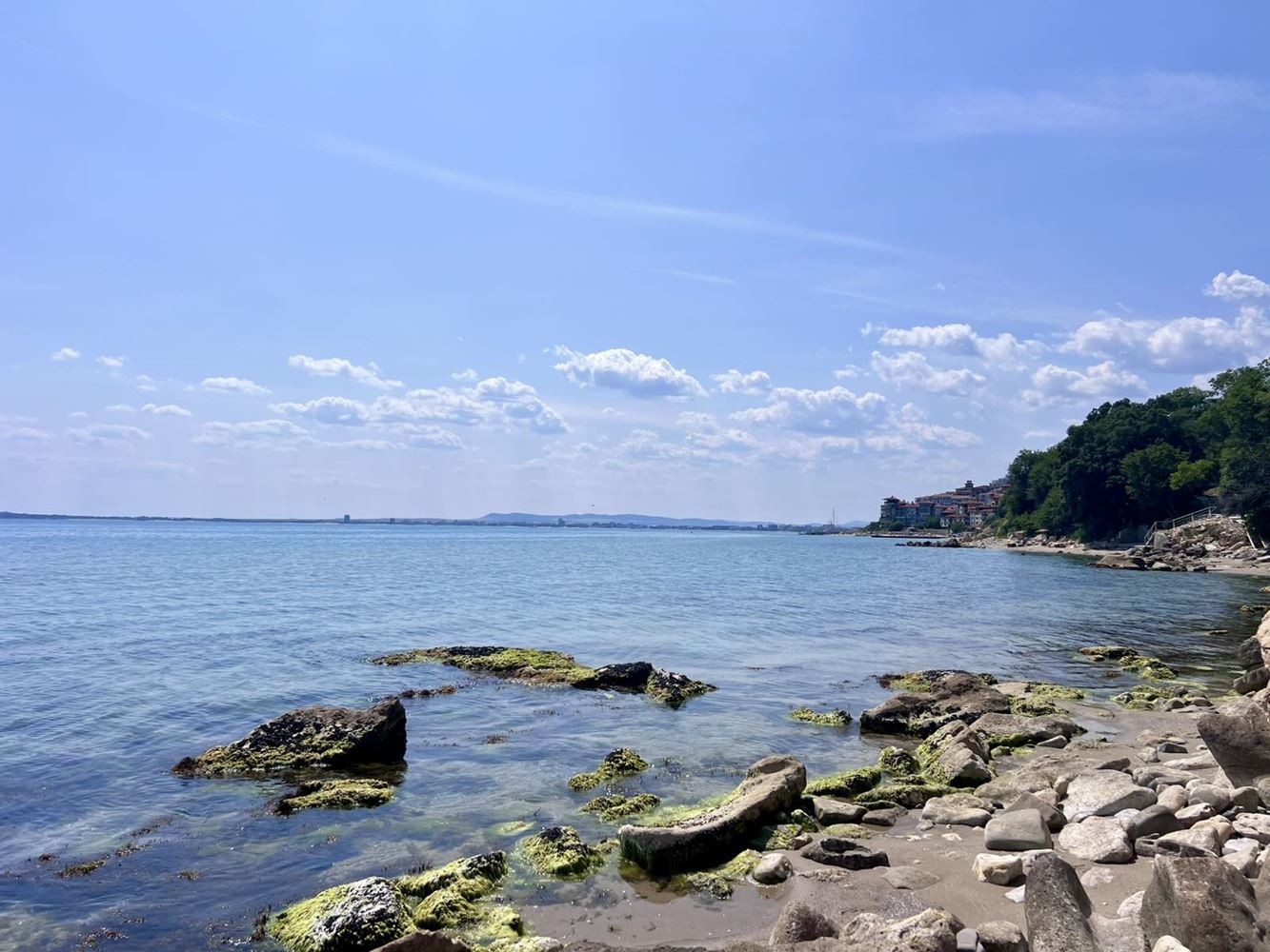 2-Zimmer-Wohnung mit direktem Meerblick in Sveti Vlas – Komfort, Ruhe und Resort-Lebensstil