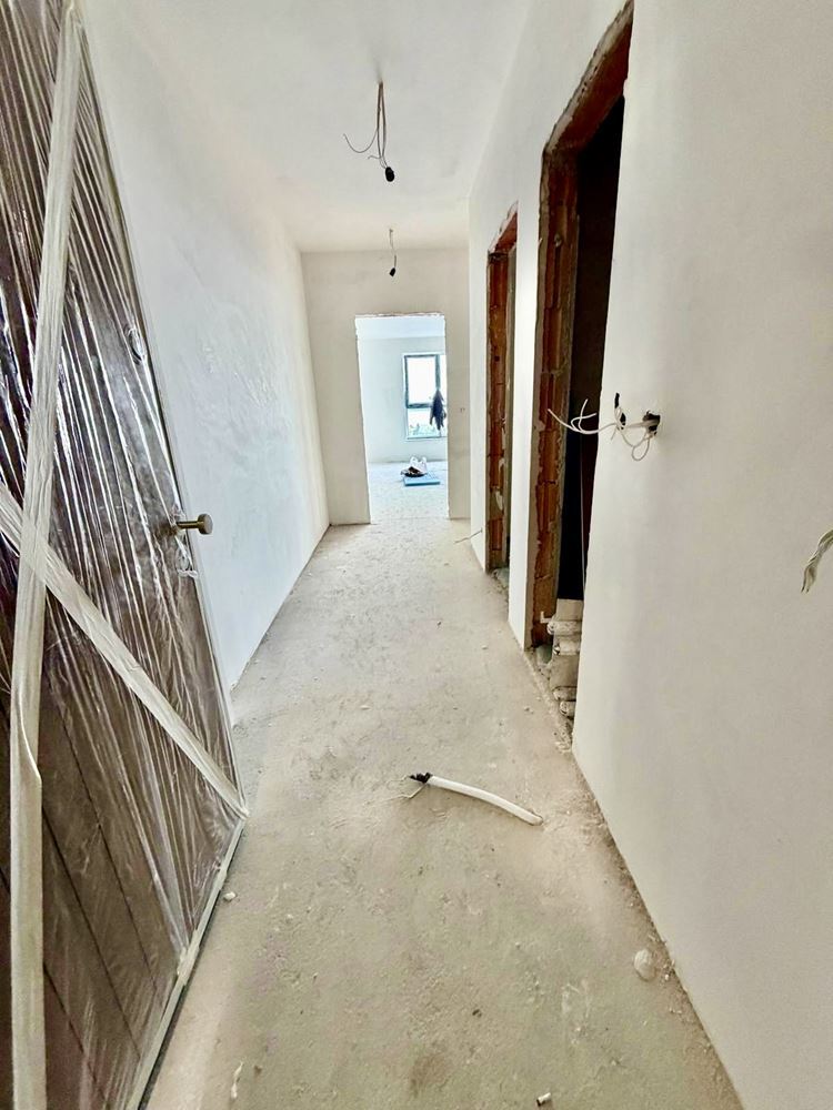 Moderne Wohnung mit zwei Schlafzimmern und Seeblick in Burgas. Mit Stellplatz!