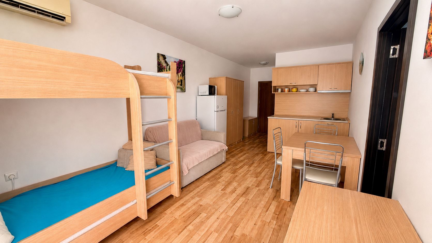 Gemütliche Wohnung mit einem Schlafzimmer und Poolblick in einer ruhigen Gegend von Sonnenstrand