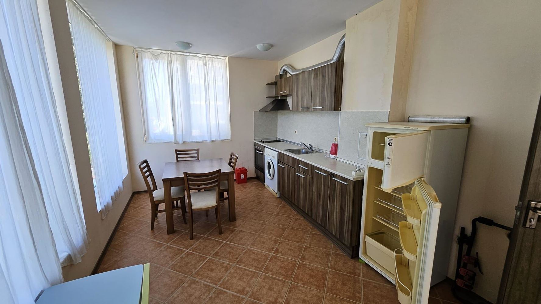 3-Zimmer-Wohnung im Herzen von Sonnenstrand – großzügig, komfortabel und in hervorragender Lage