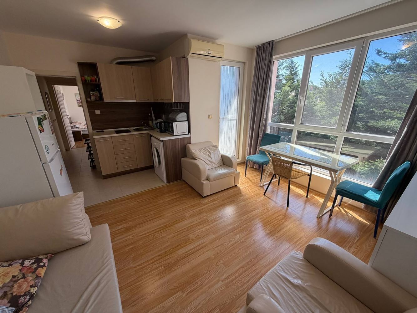 Wohnung mit einem Schlafzimmer im Herzen von Ravda – gemütliches Zuhause mit Blick ins Grüne