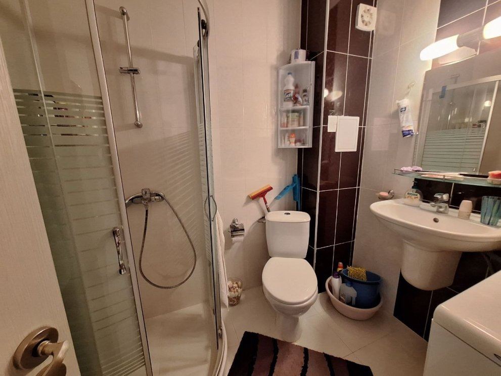 Helle 2-Zimmer-Wohnung in einer Anlage in Ravda – nahe dem Meer und der zentralen Infrastruktur