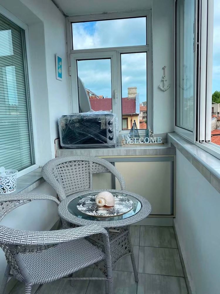Geräumiges und stilvoll eingerichtetes Studio im Herzen von Neu-Nessebar – ohne Instandhaltungsgebühr und in der Nähe des Südstrandes