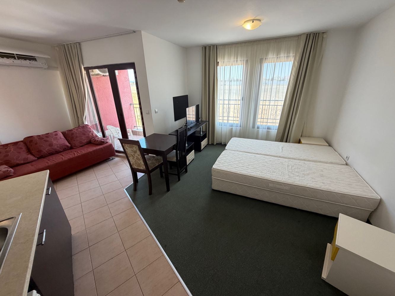 Geräumiges Studio mit Meerblick in einer prestigeträchtigen Anlage in Aheloy