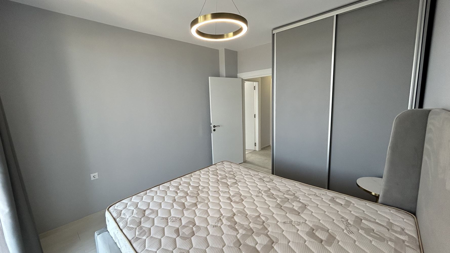Elegante 3-Zimmer-Wohnung mit Panoramablick auf das Meer in erster Meereslinie in Sonnenstrand