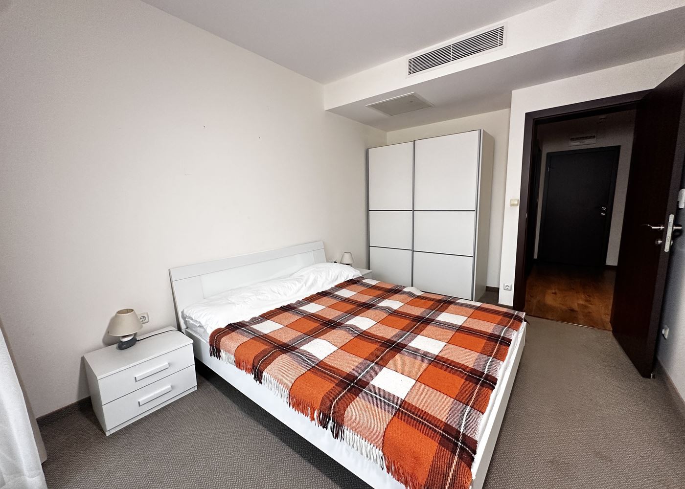 Geräumige Zweizimmerwohnung in einer luxuriösen und beeindruckenden Anlage in Sonnenstrand