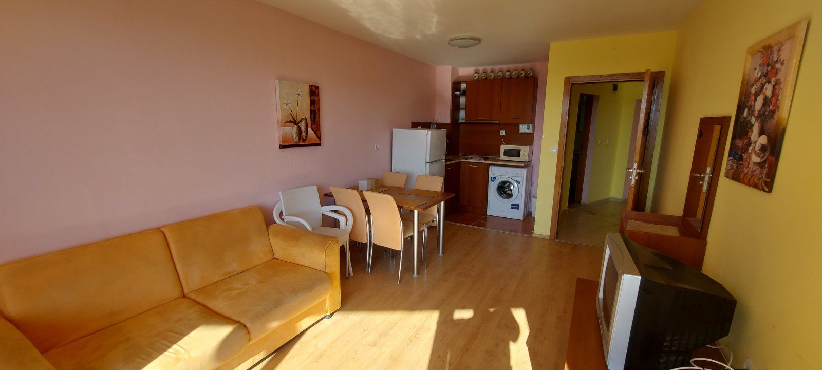 Geräumige Zweizimmerwohnung in einer Anlage mit Pool und ausgezeichneten Annehmlichkeiten in Sonnenstrand