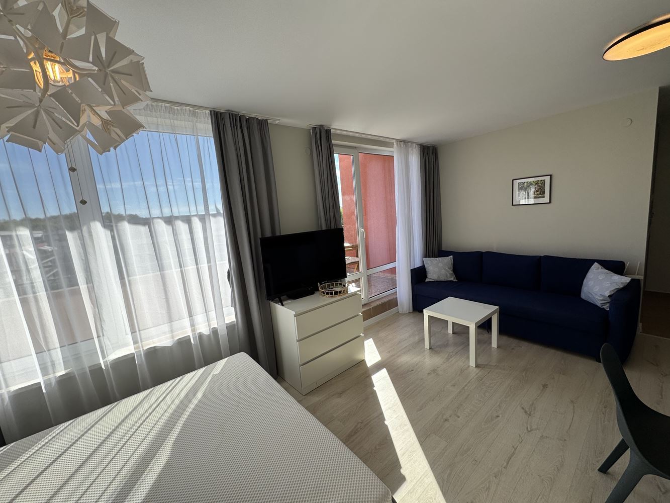 Studio mit Poolblick in einer Anlage mit hervorragender Infrastruktur in Sonnenstrand
