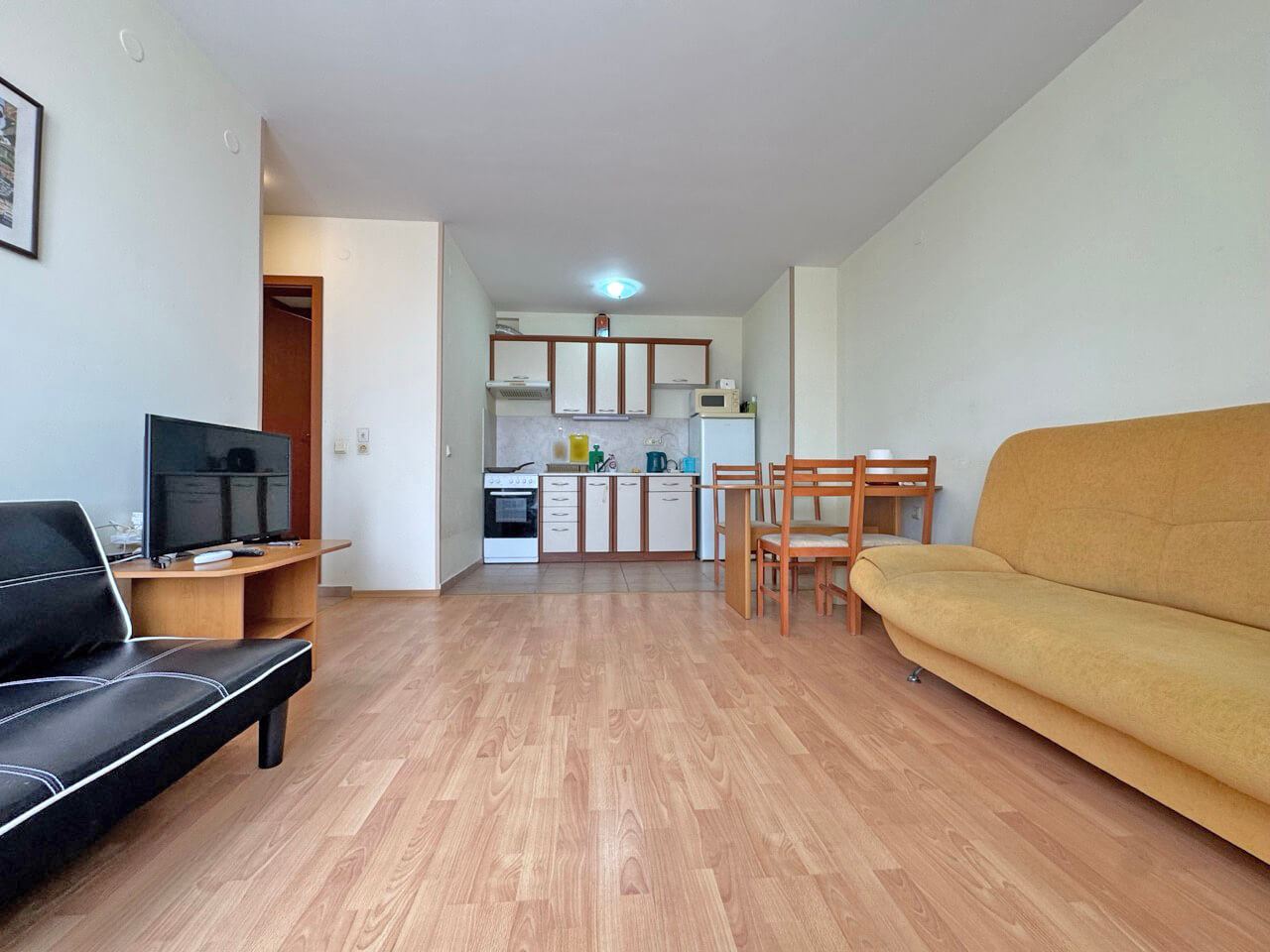 Geräumige Ein-Zimmer-Wohnung mit Poolblick in Sonnenstrand