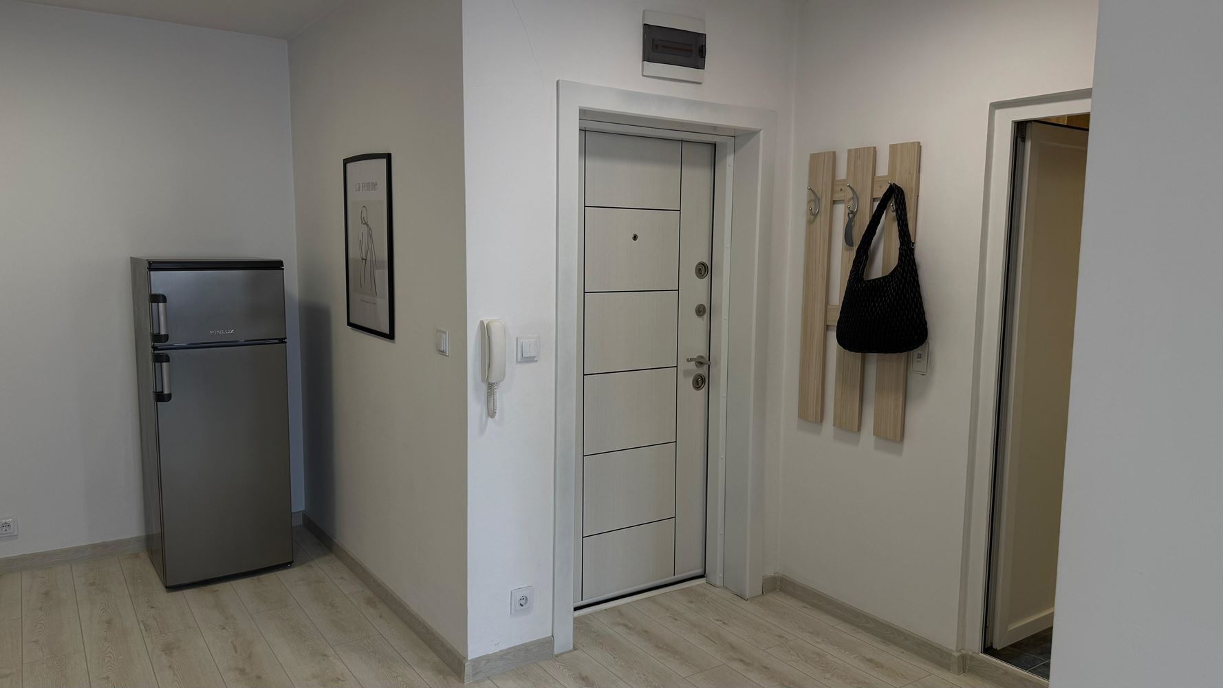 Geräumige und moderne Ein-Zimmer-Wohnung mit allen Annehmlichkeiten in Pomorie