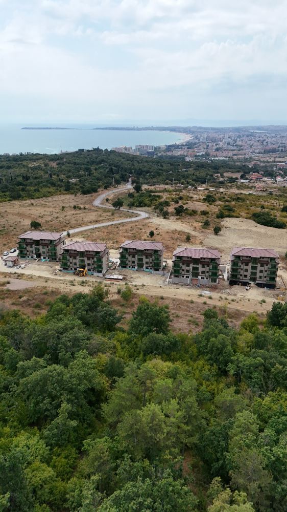 Zweizimmerwohnung mit Meerblick und Designer-Renovierung in einer grünen Anlage in Sonnenstrand