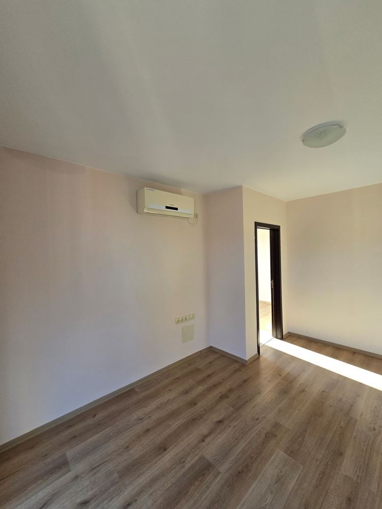 Neue Wohnung mit einem Schlafzimmer in Pomorie – renoviert, bereit zur Möblierung, mit geräumigem Balkon und Grill
