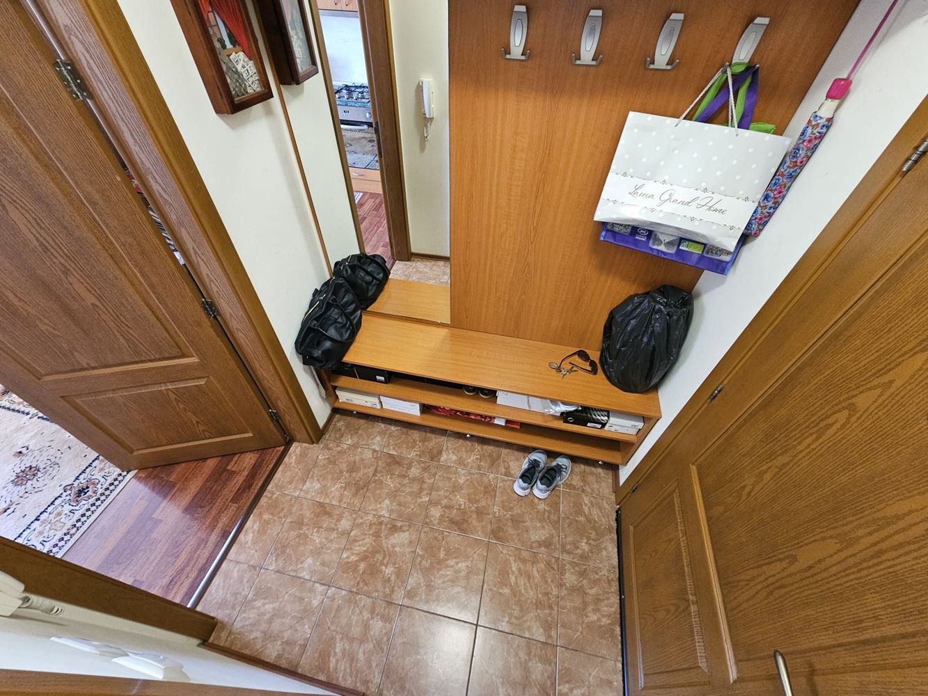 Einzimmerwohnung mit Meerblick in Sveti Vlas – Prestige, Komfort und Lage 100 m vom Strand entfernt. Mit Parkplatz in der Anlage