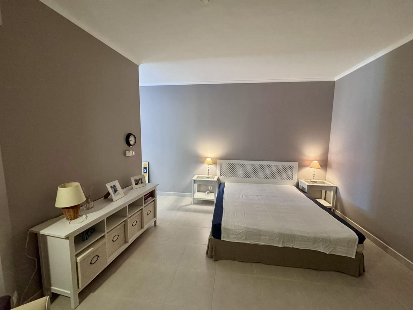 Luxuriöse Einzimmerwohnung in einem prestigeträchtigen First-Line-Komplex – Komfort, Stil und endlose Annehmlichkeiten