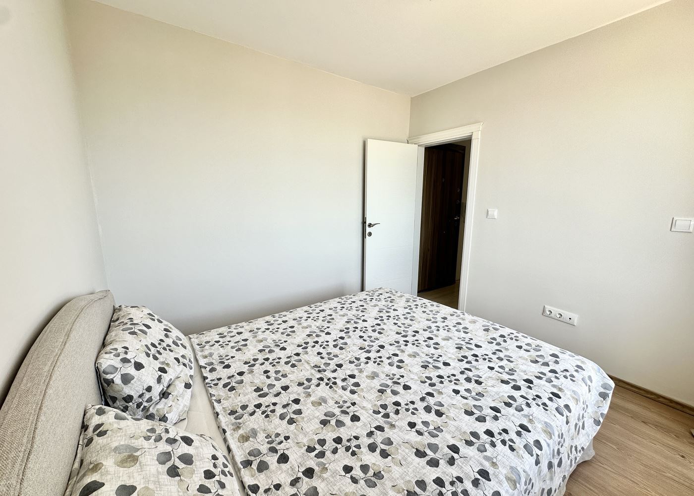 Zweizimmerwohnung in erster Meereslinie mit Panoramablick auf das Meer in Nessebar
