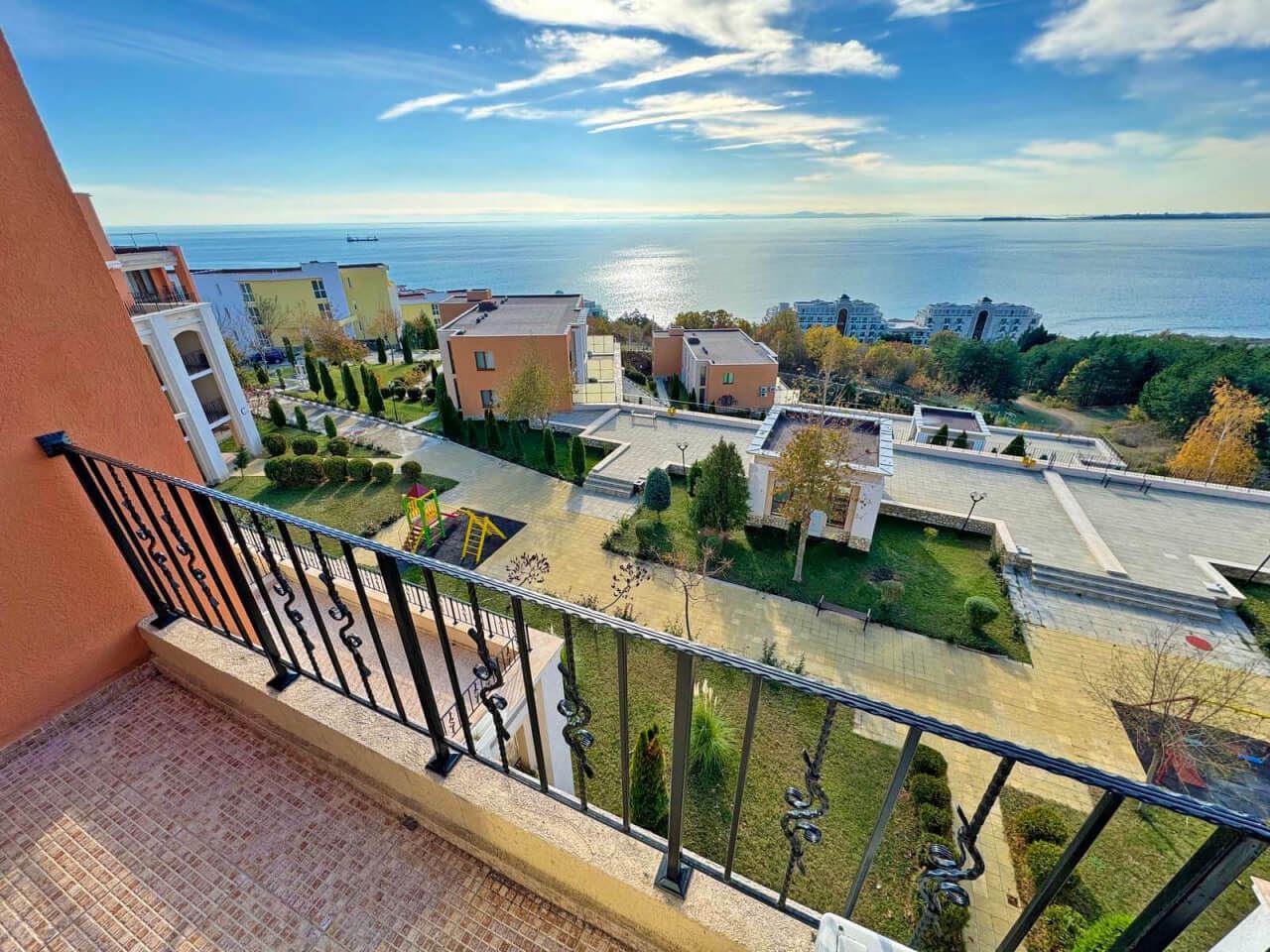 Geräumige 3-Zimmer-Wohnung mit Meer- und Bergpanorama – bezugsfertig