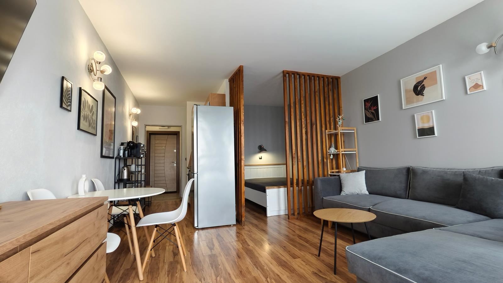 Geräumiges, modern möbliertes Studio mit separatem Schlafzimmer in einer Wohnanlage in Aheloy – Bezugsfertig