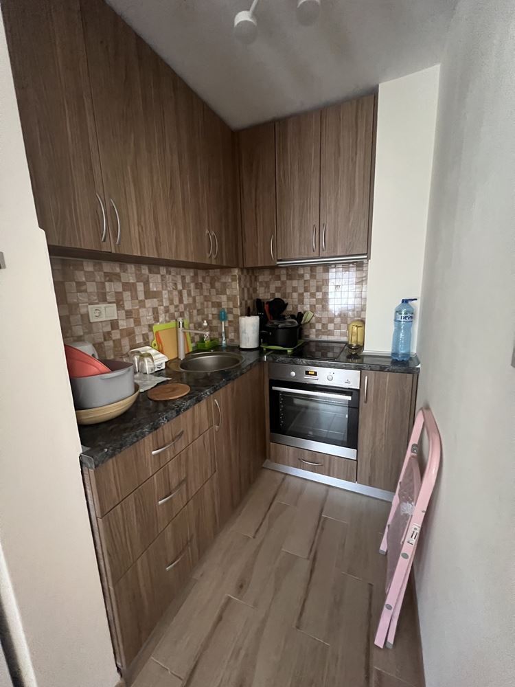 Geräumige Zweizimmerwohnung mit Meerblick nur eine Minute vom Strand entfernt in Sveti Vlas