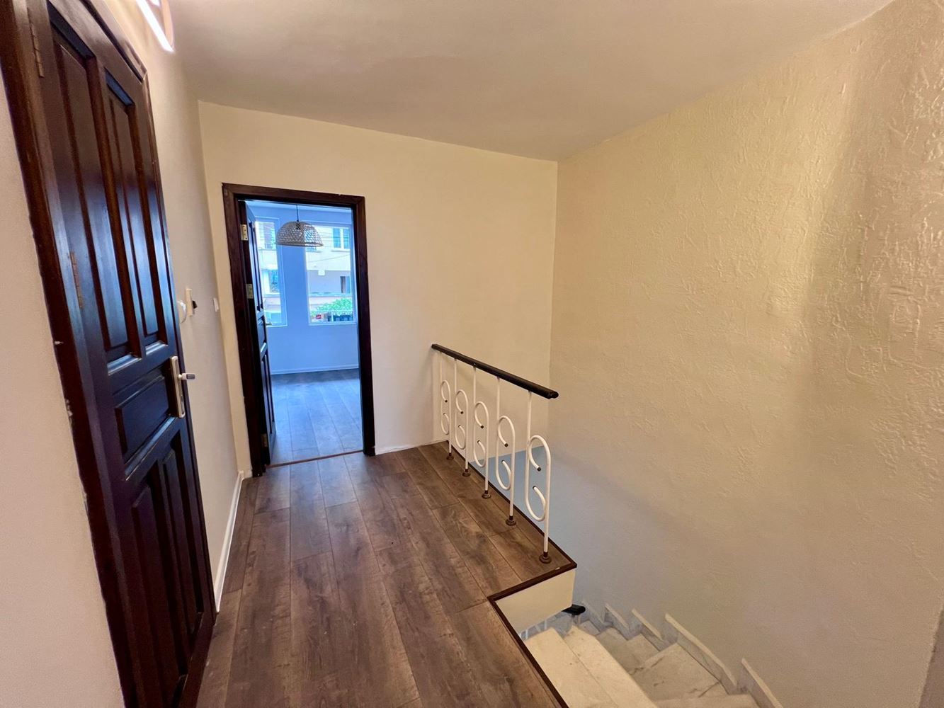 Direkt am Meer in Ravda – Maisonette mit zwei Schlafzimmern, Meerblick und eigenem Stellplatz