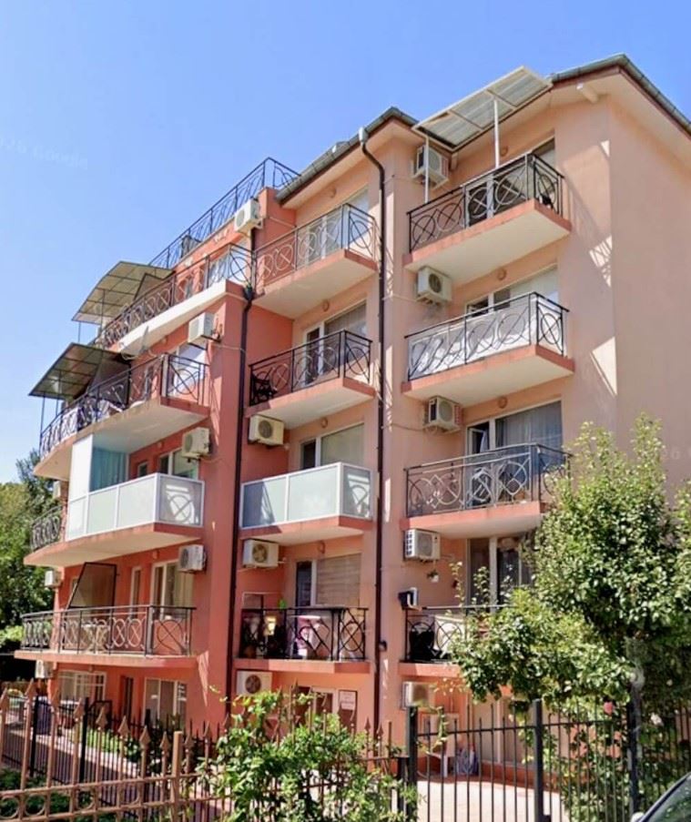 Geräumige Wohnung mit einem Schlafzimmer 200 Meter vom Meer entfernt in Ravda – komfortables Zuhause an der Küste
