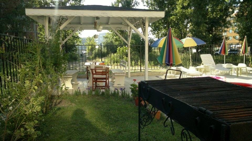 Möblierte Zweizimmerwohnung im zentralen Teil von Sonnenstrand – ausgezeichnete Lage und Investitionspotenzial