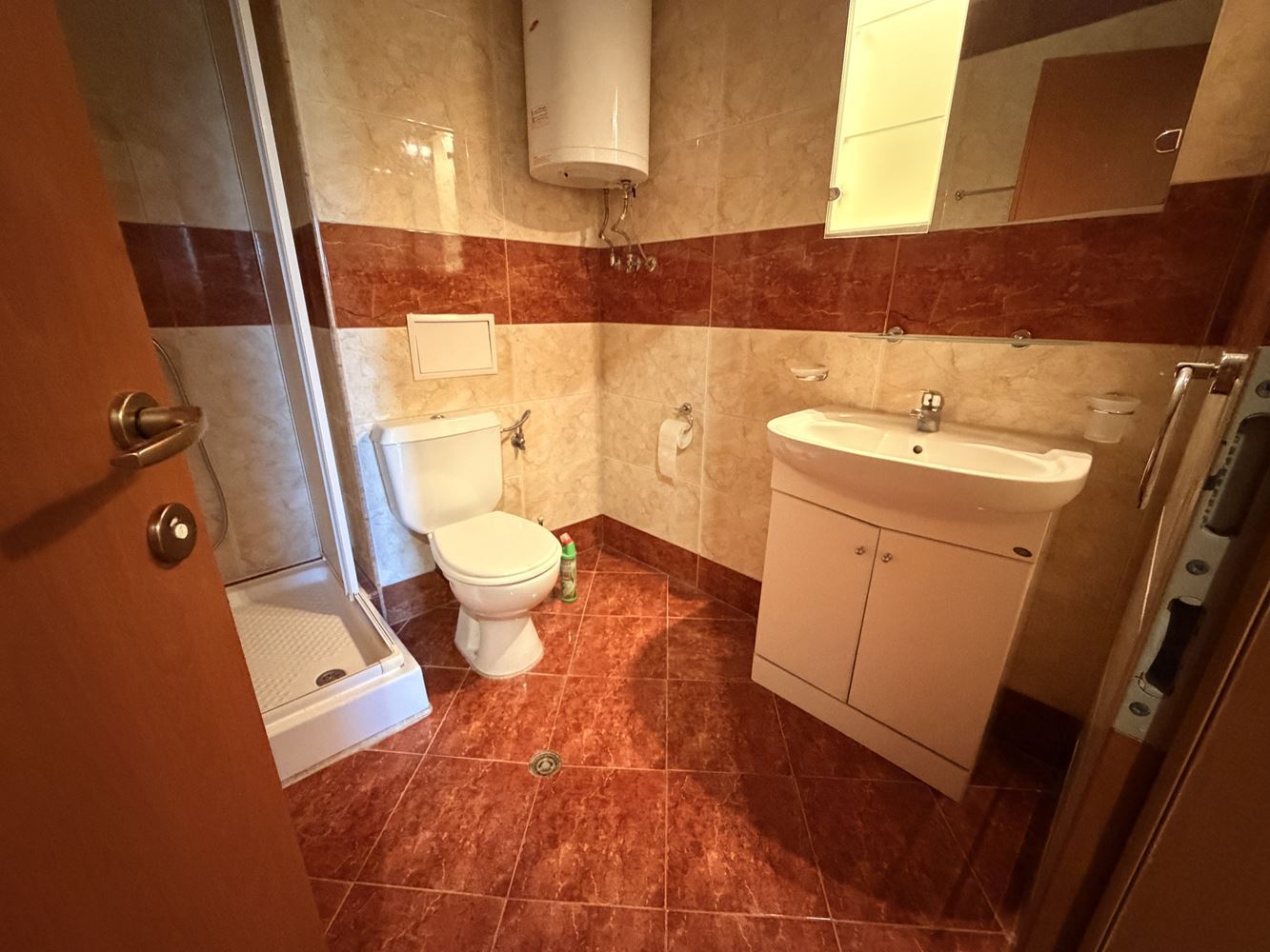 Absolute erste Meereslinie in Sveti Vlas! Geräumige Zweizimmerwohnung mit wunderschönem Meerblick