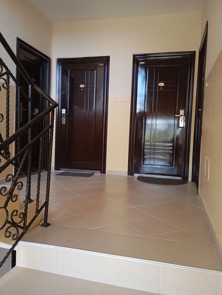 Voll möblierte Ein-Zimmer-Wohnung 200 m vom Strand in Ravda entfernt – Ruhe, Grün und Komfort in einer kleinen Anlage