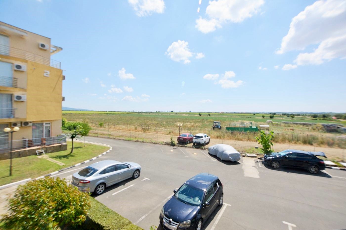 Wirtschaftliches Studio in ruhiger Lage nahe Sonnenstrand – Hervorragende Investition