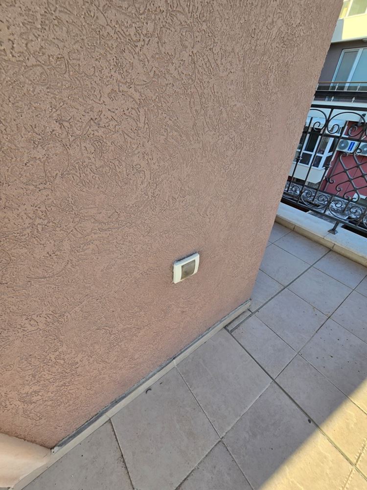 Neue Wohnung mit einem Schlafzimmer in Pomorie – renoviert, bereit zur Möblierung, mit geräumigem Balkon und Grill