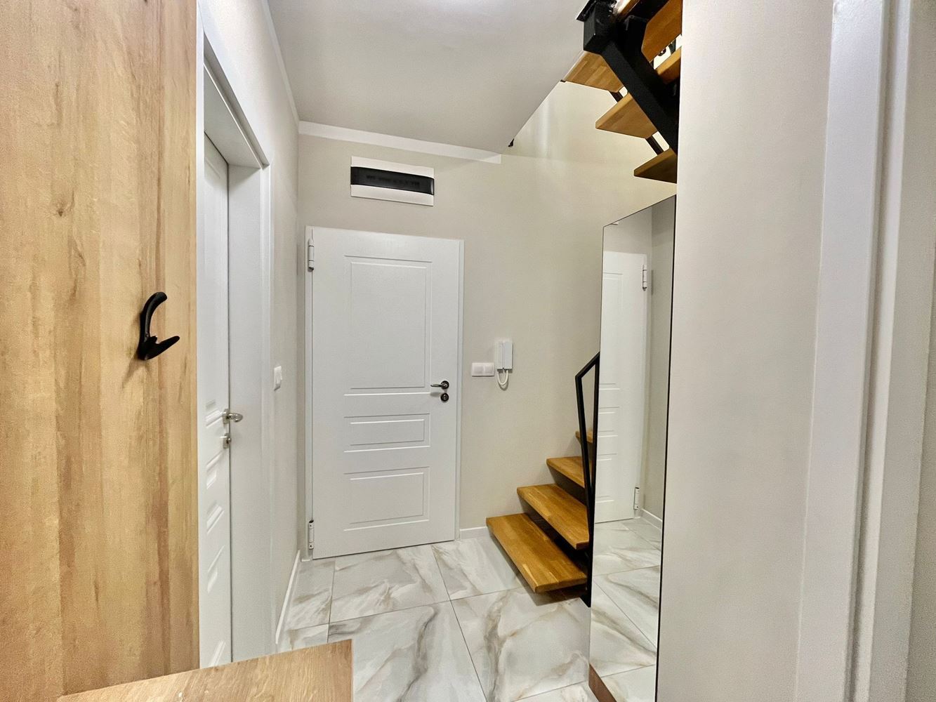 Luxuriöse Drei-Zimmer-Wohnung auf zwei Ebenen im Herzen von Rawda – Neubau mit Swimmingpool und Premium-Komfort