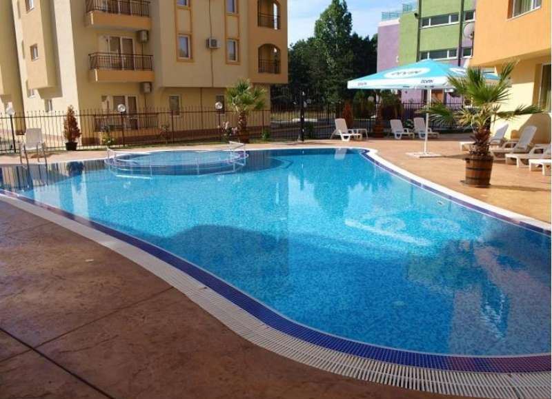 Ausgezeichnetes Studio mit Poolblick am Sonnenstrand – bezugsfertig oder zur Investition