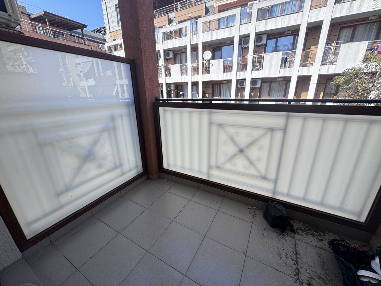 Zwei-Zimmer-Wohnung (mit einem Schlafzimmer) mit direktem Poolzugang im „Viktorio“-Komplex, Sveti Vlas – Komfort und Urlaubsfeeling