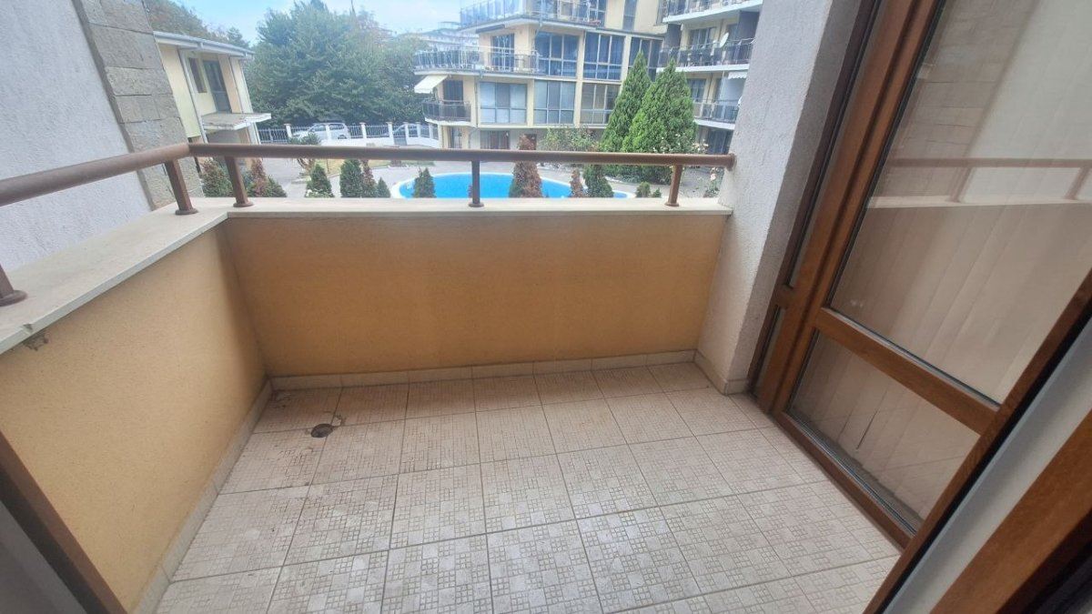 Geräumige Drei-Zimmer-Wohnung nur wenige Meter vom Strand entfernt in Ravda