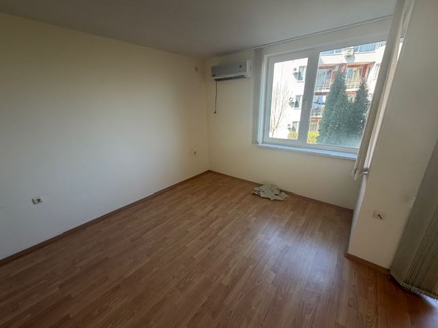 Geräumige Einzimmerwohnung in einer grünen Oase in Sonnenstrand – ideal für Urlaub und Investition