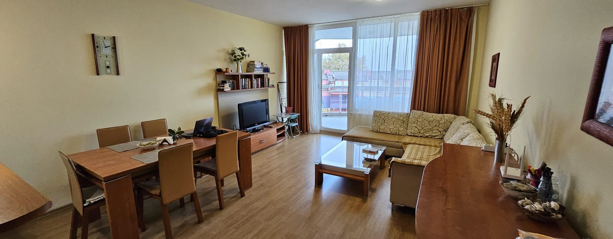 Luxus und Großzügigkeit direkt am Strand – 3-Zimmer-Wohnung in Ravda, nur 50 Meter vom Meer entfernt