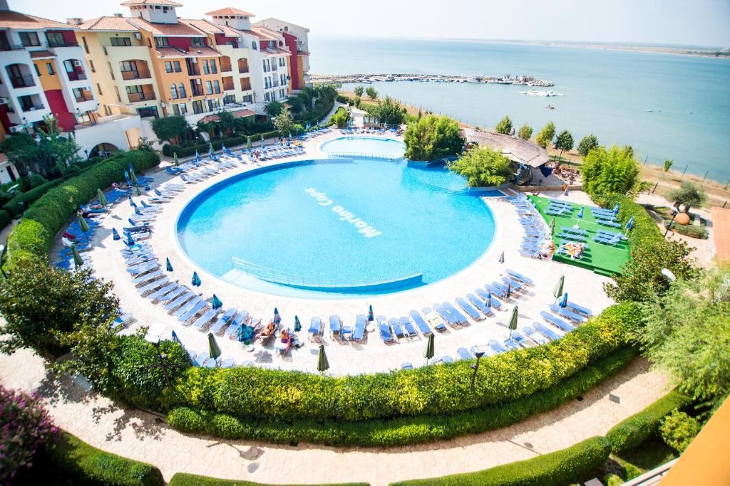 Erste Meereslinie in Aheloy – Wohnung mit einem Schlafzimmer, Panoramablick auf das Meer, eigenem Garten und hervorragenden Annehmlichkeiten