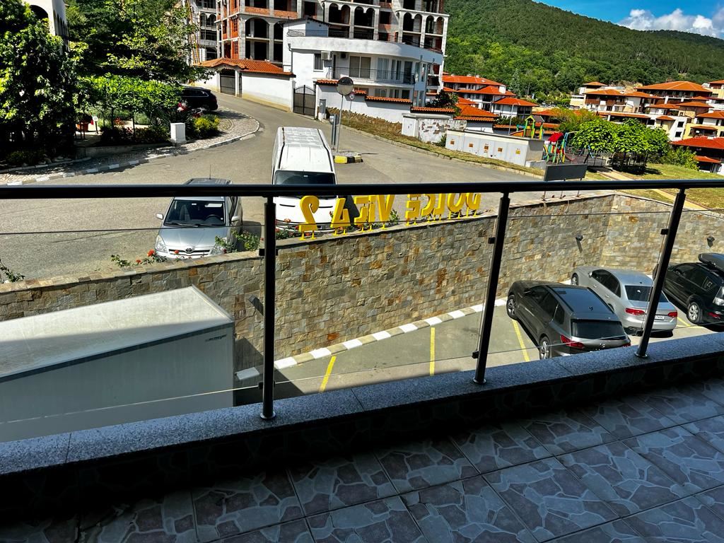 Gemütliche Zweizimmerwohnung mit Panoramablick auf das Meer und die Berge in Sveti Vlas