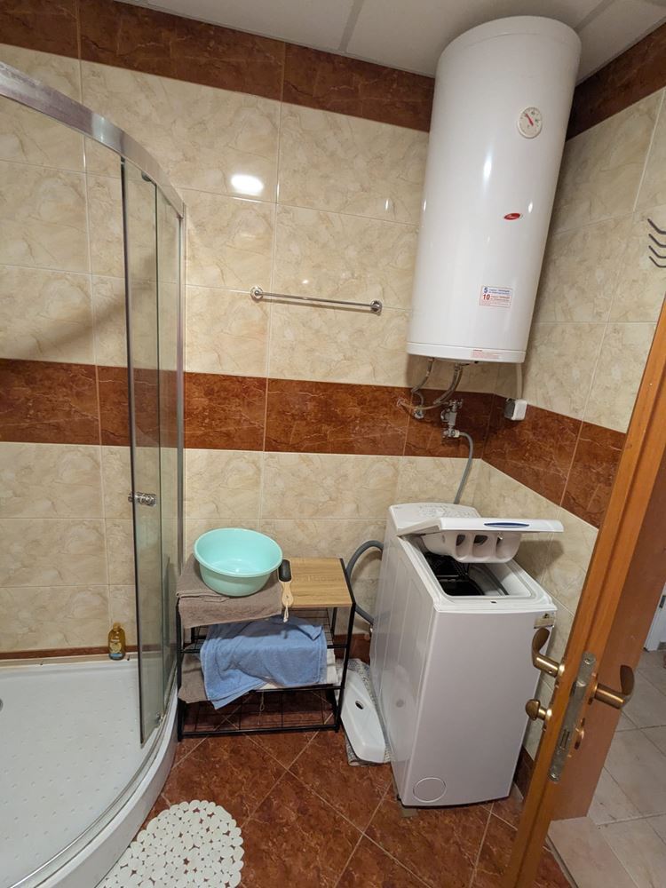 Große 2-Zimmer-Wohnung in erster Meereslinie in Sveti Vlas – Großzügigkeit, Komfort und Meeresatmosphäre