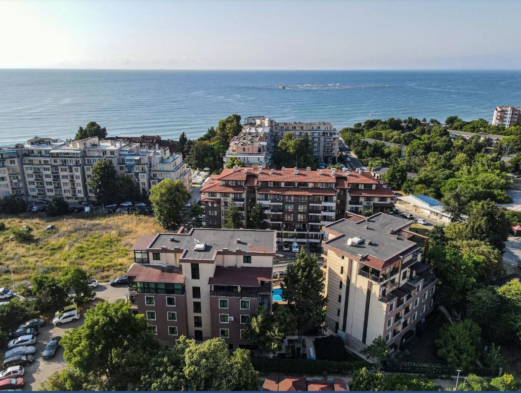 Geräumige Maisonettewohnung mit Panoramaterrasse in Ravda – ausgezeichnete Wahl zum Wohnen, Erholen oder als Investition