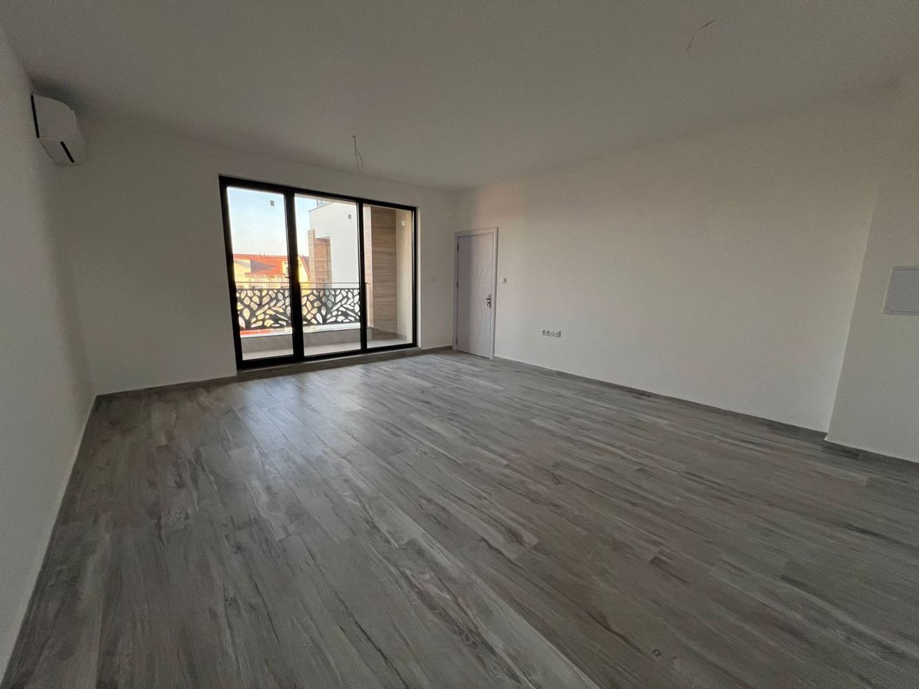 Neue 2-Zimmer-Wohnung in Sozopol – Luxusimmobilie ohne Instandhaltungsgebühr; bereit zur Möblierung